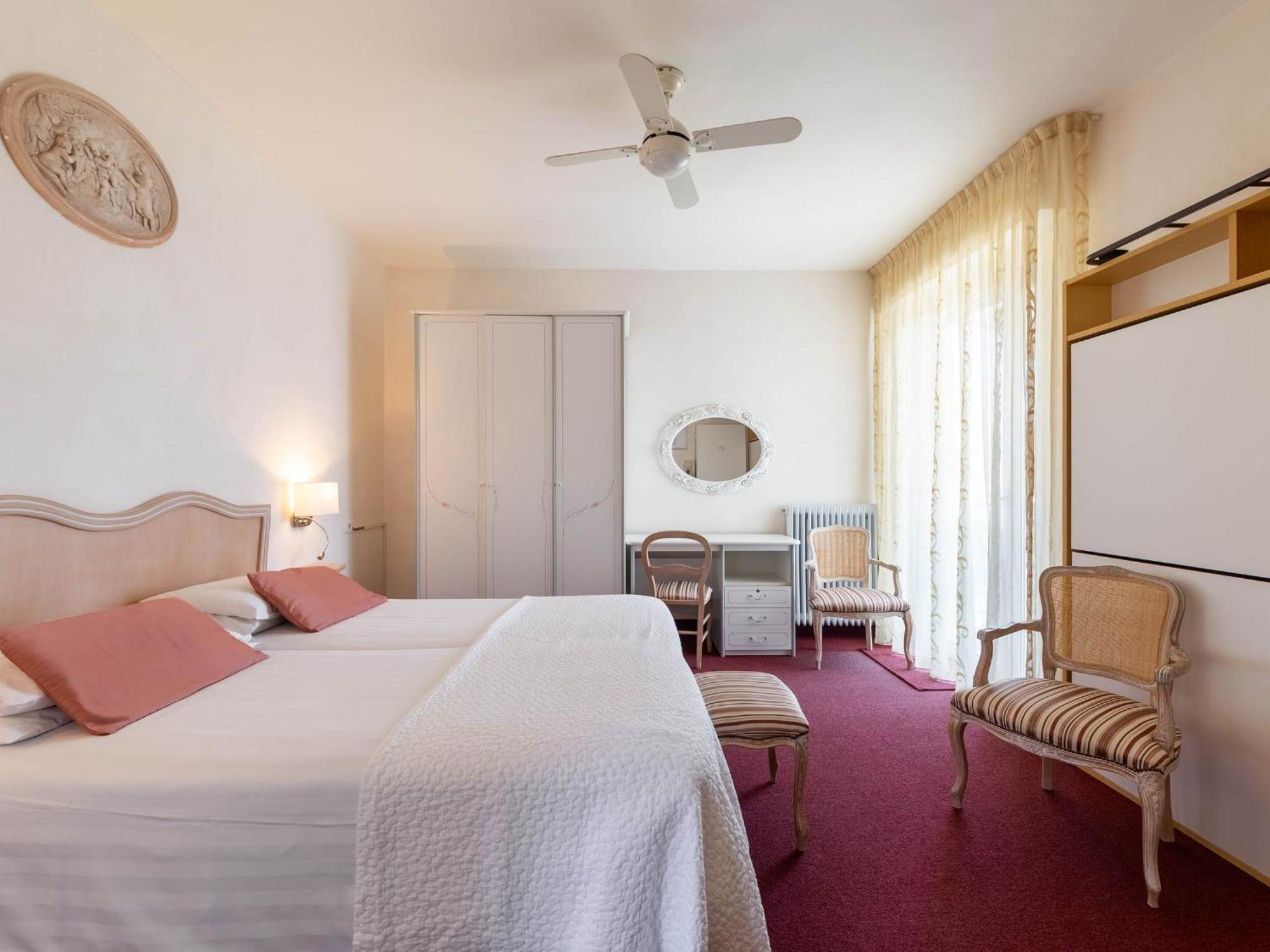 Hotel Riviera Panoramic Green Resort Limone sul Garda Exterior foto