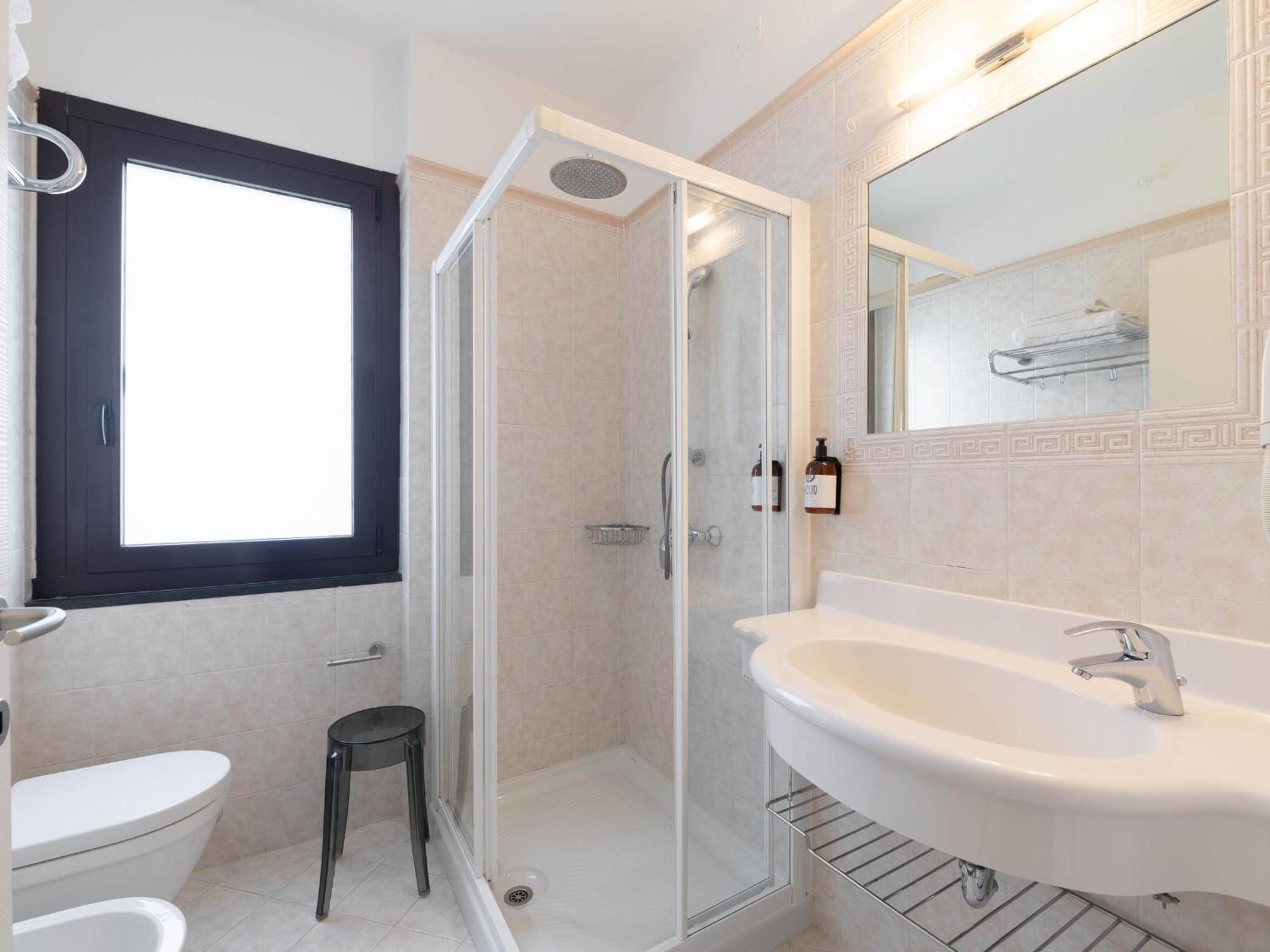 Hotel Riviera Panoramic Green Resort Limone sul Garda Exterior foto