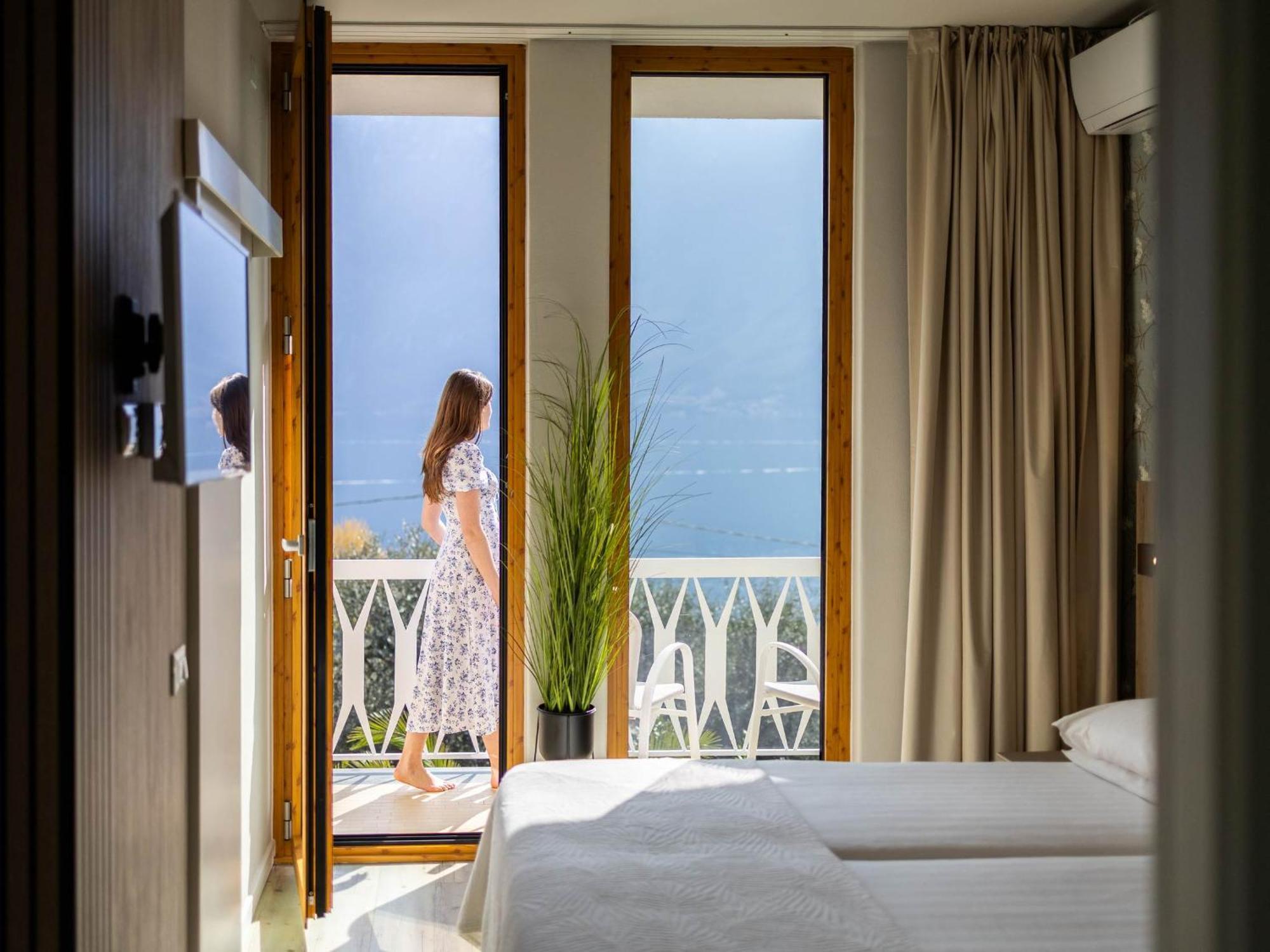 Hotel Riviera Panoramic Green Resort Limone sul Garda Exterior foto