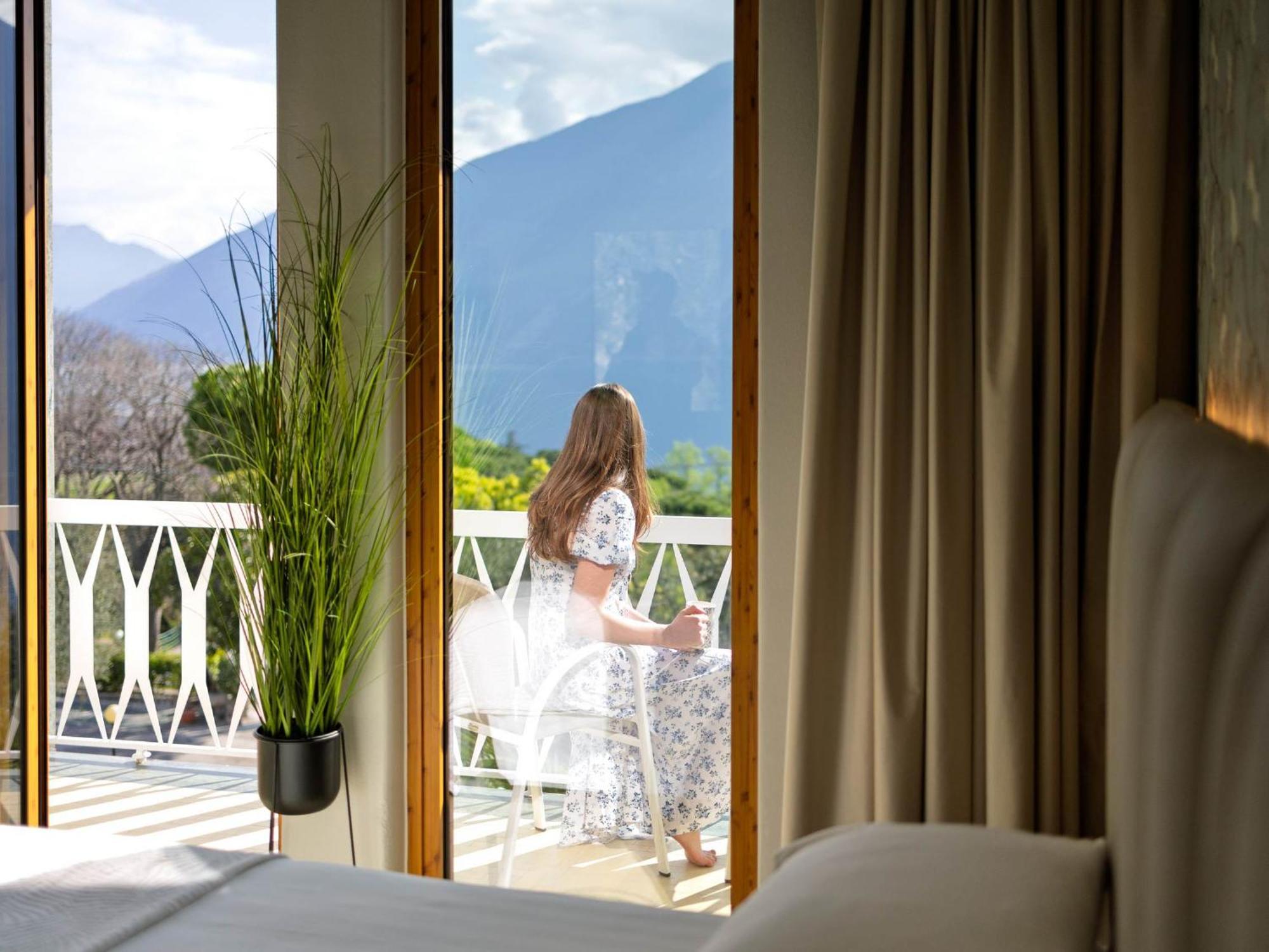 Hotel Riviera Panoramic Green Resort Limone sul Garda Exterior foto