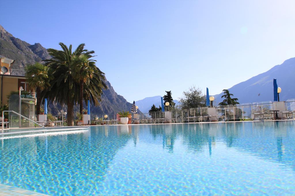 Hotel Riviera Panoramic Green Resort Limone sul Garda Exterior foto