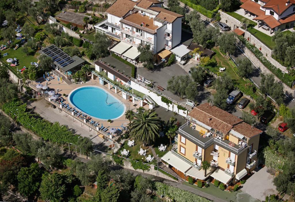 Hotel Riviera Panoramic Green Resort Limone sul Garda Habitación foto