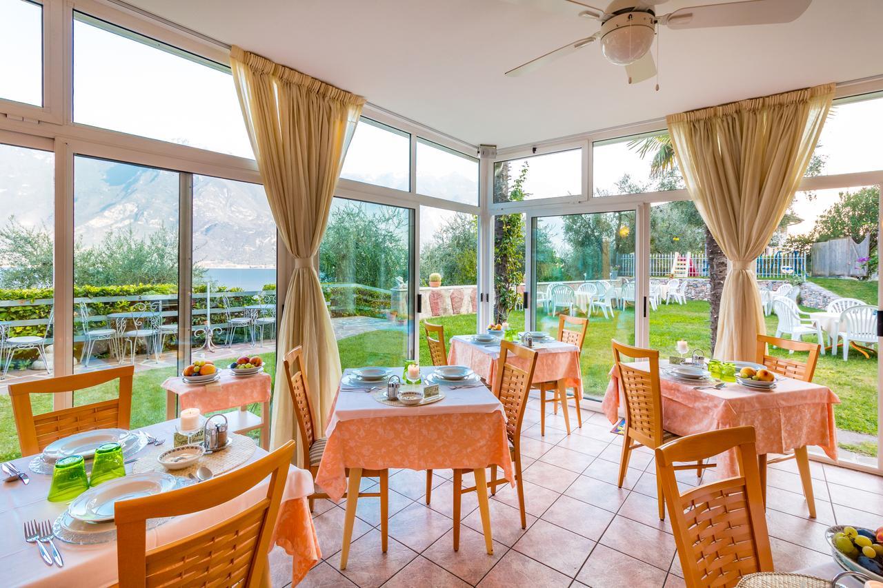 Hotel Riviera Panoramic Green Resort Limone sul Garda Exterior foto
