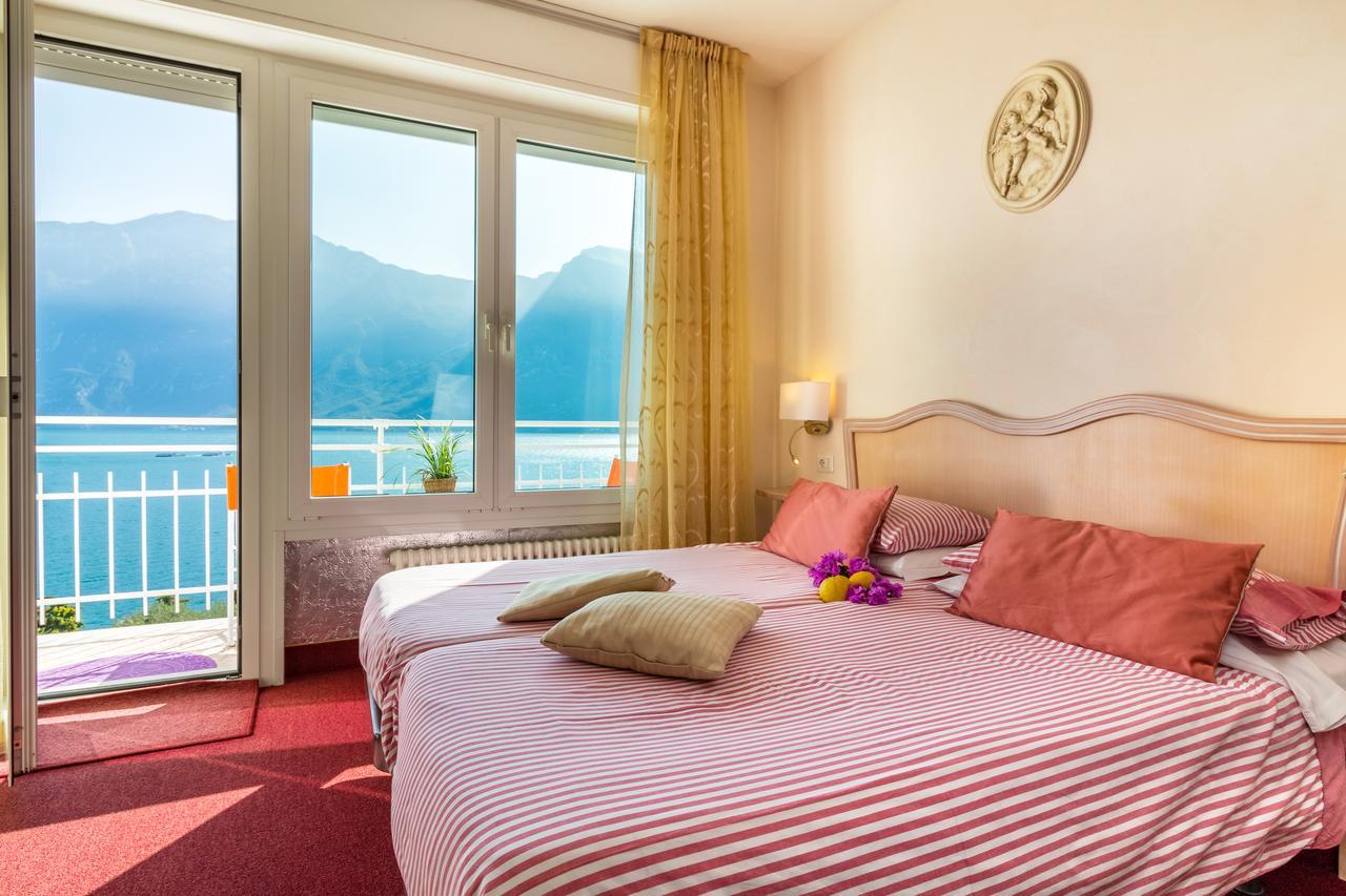 Hotel Riviera Panoramic Green Resort Limone sul Garda Exterior foto