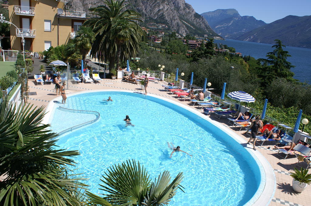 Hotel Riviera Panoramic Green Resort Limone sul Garda Exterior foto