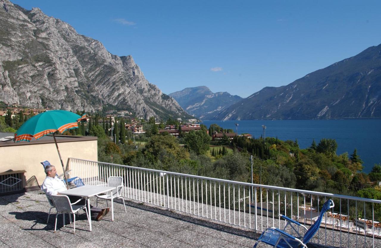Hotel Riviera Panoramic Green Resort Limone sul Garda Exterior foto