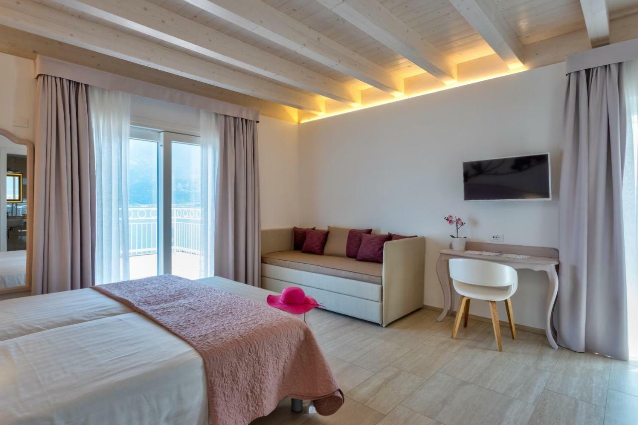 Hotel Riviera Panoramic Green Resort Limone sul Garda Exterior foto