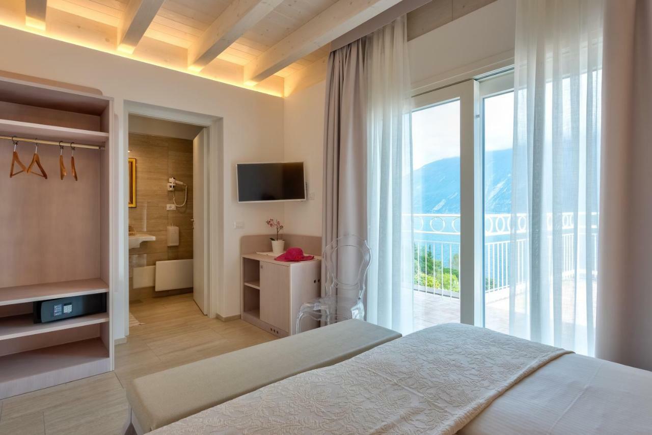 Hotel Riviera Panoramic Green Resort Limone sul Garda Exterior foto
